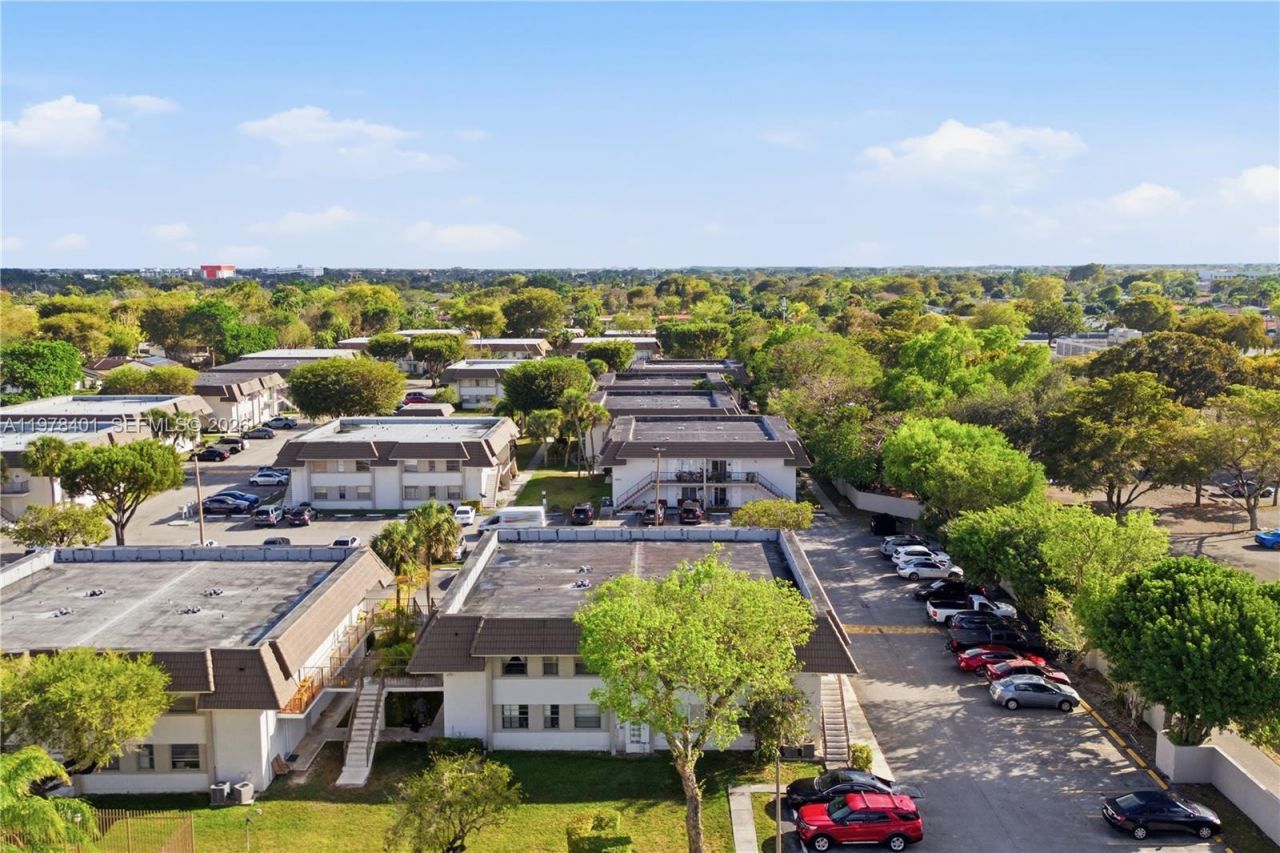 6921 SW 129th Ave, Unit 5, Miami, FL 33183 Photo