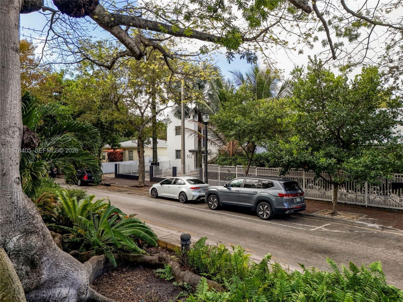 852 SW 13th Ave, Miami, FL 33135 Photo