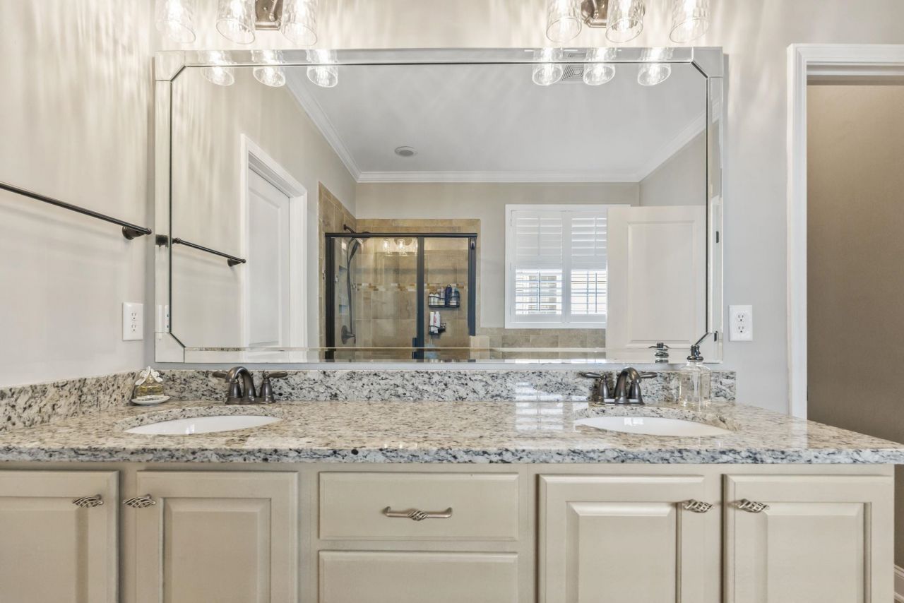 1217 E Isle Of Palms Dr. Photo 12