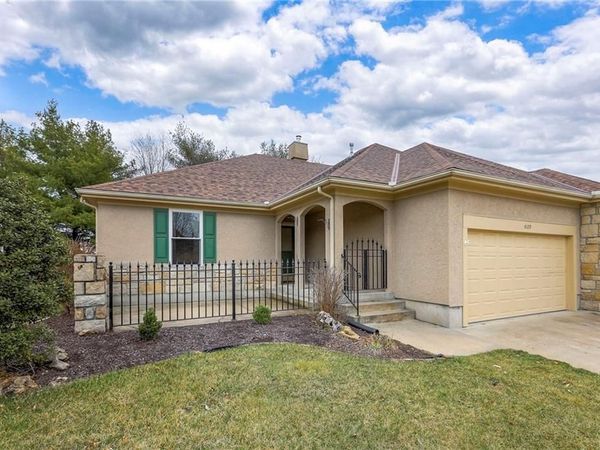 4129 SW Homestead Drive, Lee's Summit, MO 64082