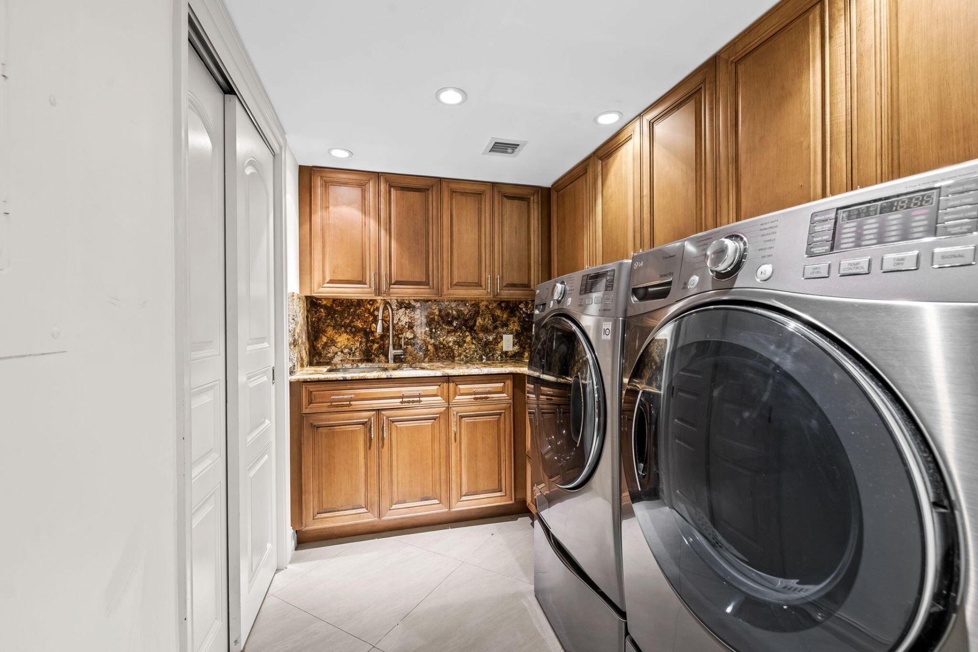 2727 S Ocean Boulevard, Unit 404, Highland Beach, FL 33487 Photo