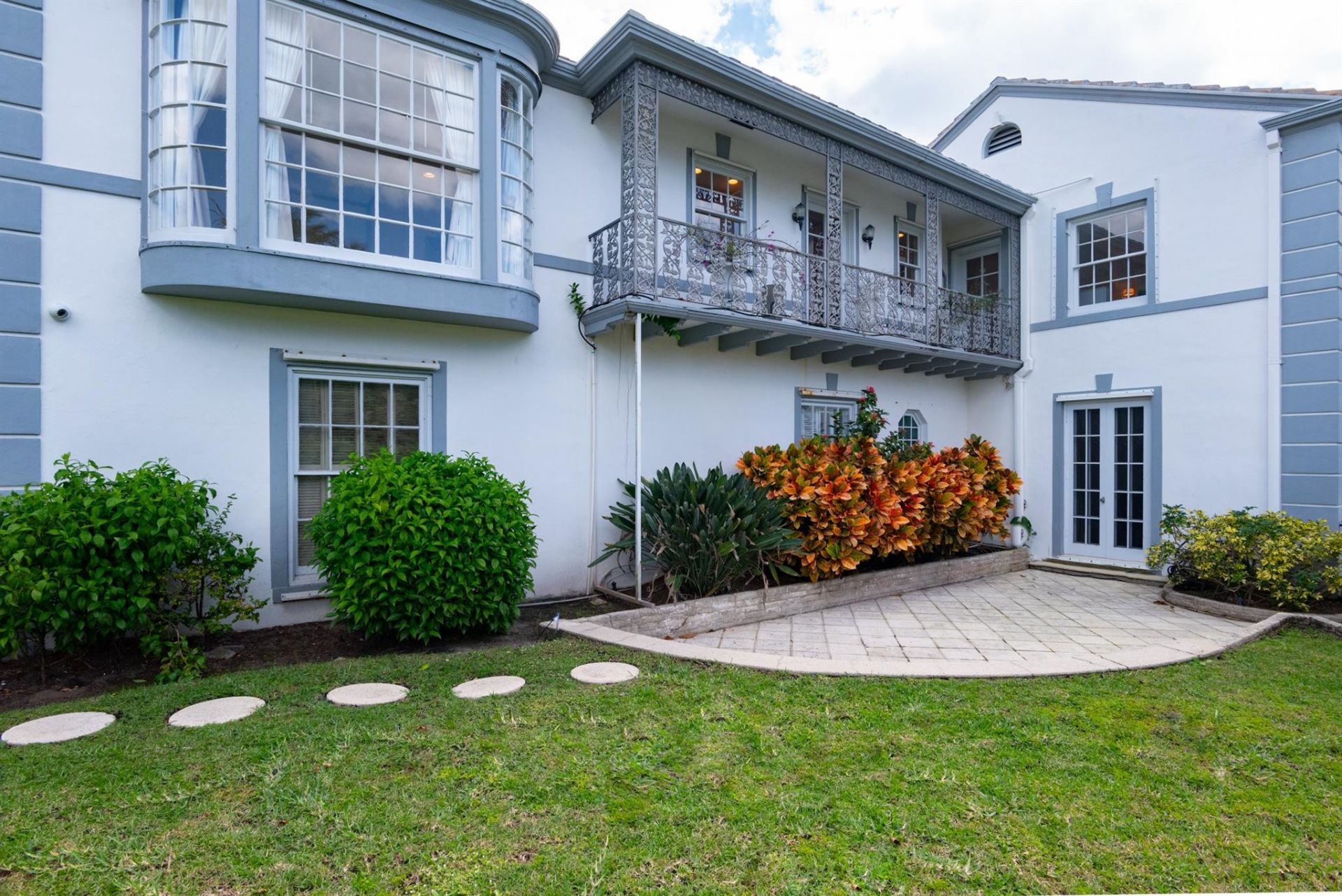 361 Crescent Drive, Palm Beach, FL 33480 Photo