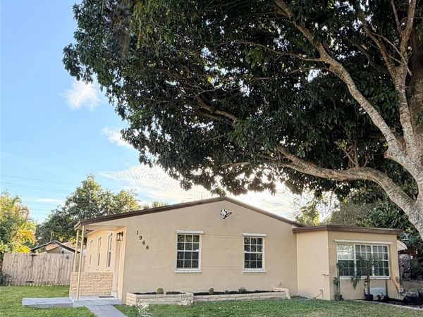 1966 NE 177, North Miami Beach, FL 33162