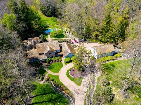 1160 Fox Hill Drive, Gates Mills, OH 44040