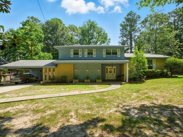 1004 Estelle St., Hattiesburg, MS 39402