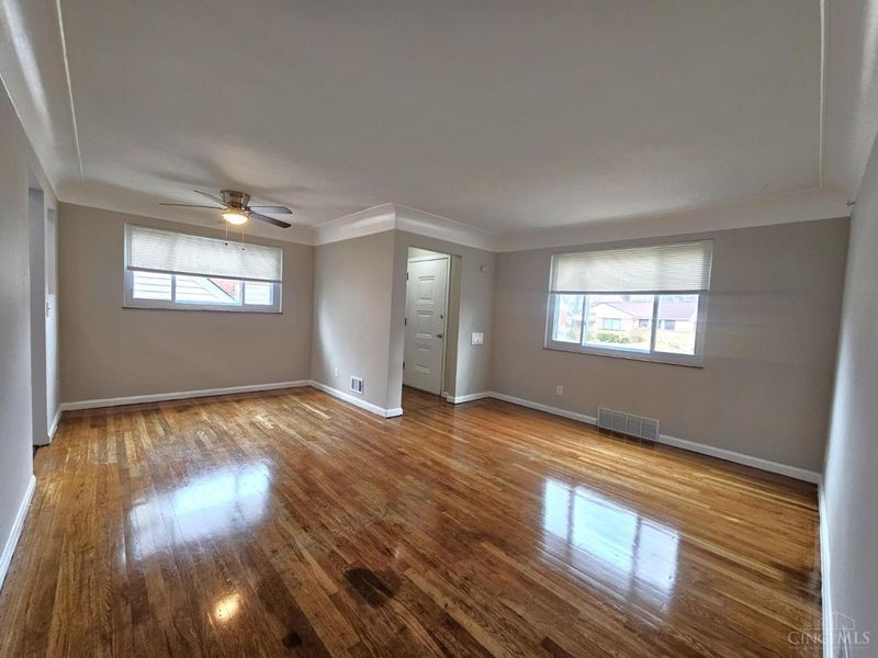 1055 Hempstead Drive, Springfield Twp., OH 45231 Photo 4