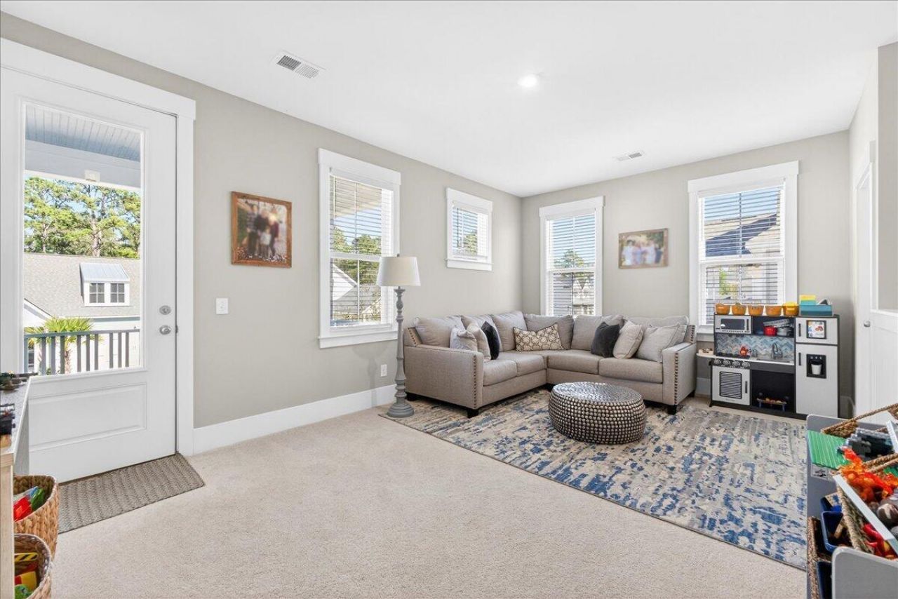 116 Falaise Street Photo 20