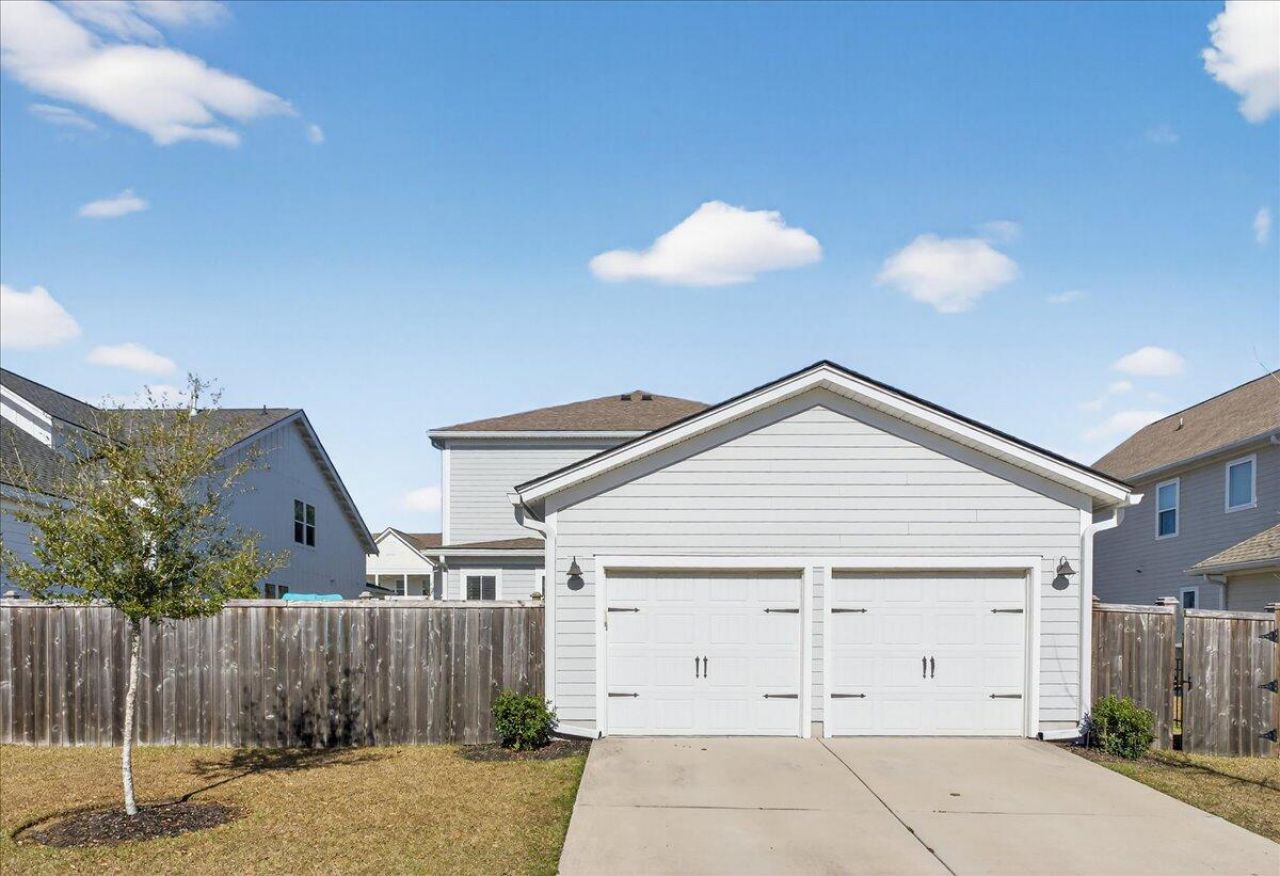 116 Falaise Street Photo 34