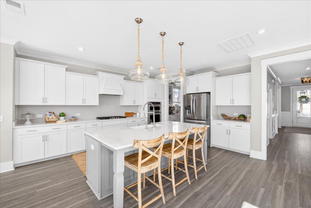 116 Falaise Street Photo 6