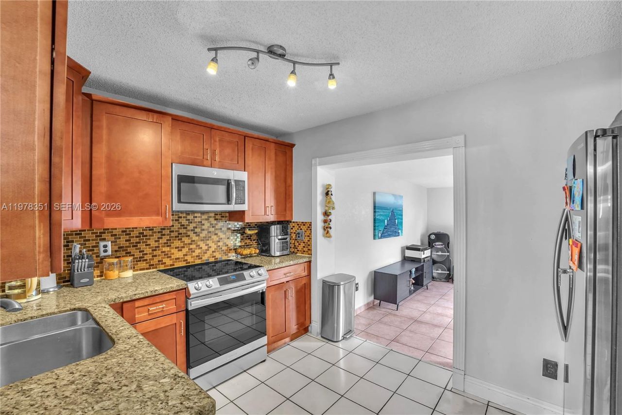 20750 SW 103rd Ct , Cutler Bay, FL 33189 Photo