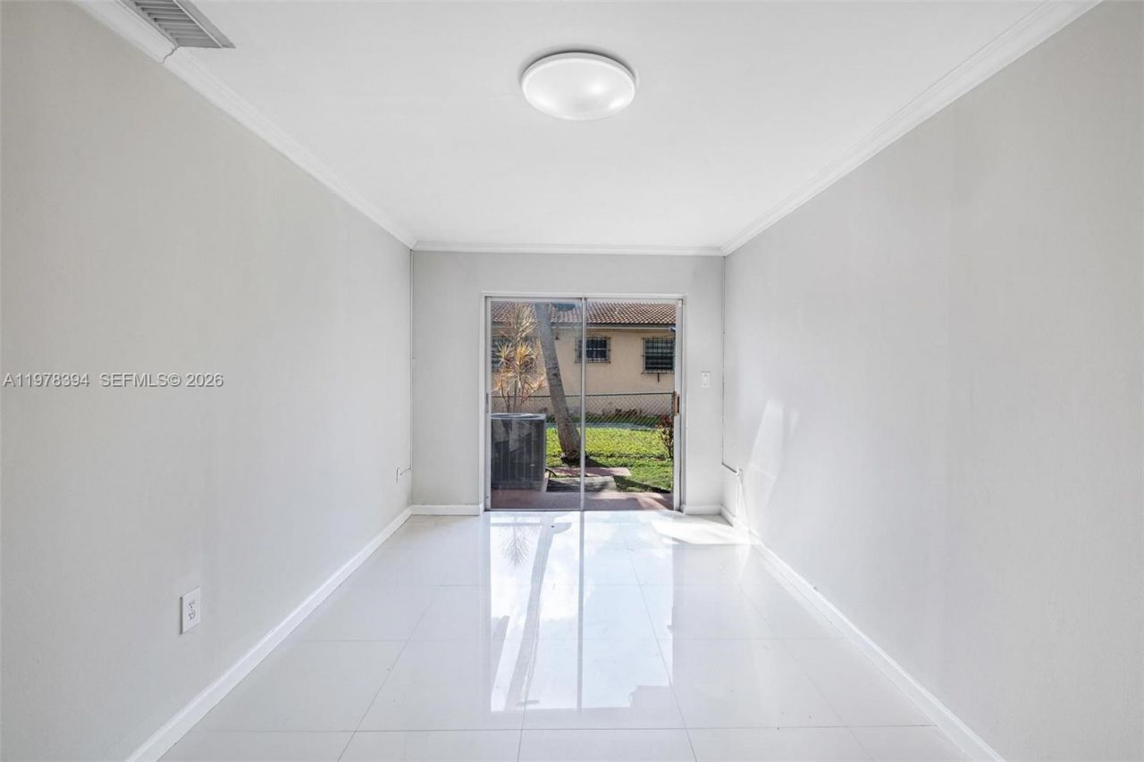 2862 SW 38th Ct , Miami, FL 33134 Photo