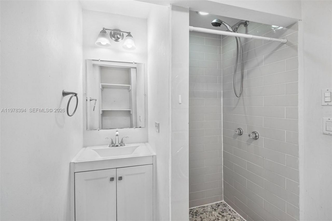 2862 SW 38th Ct , Miami, FL 33134 Photo