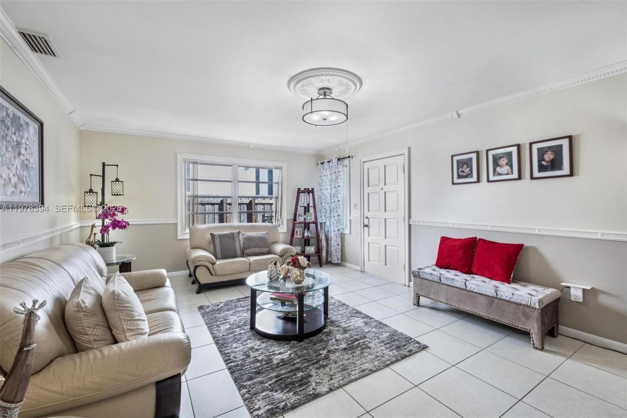 2862 SW 38th Ct , Miami, FL 33134 Photo