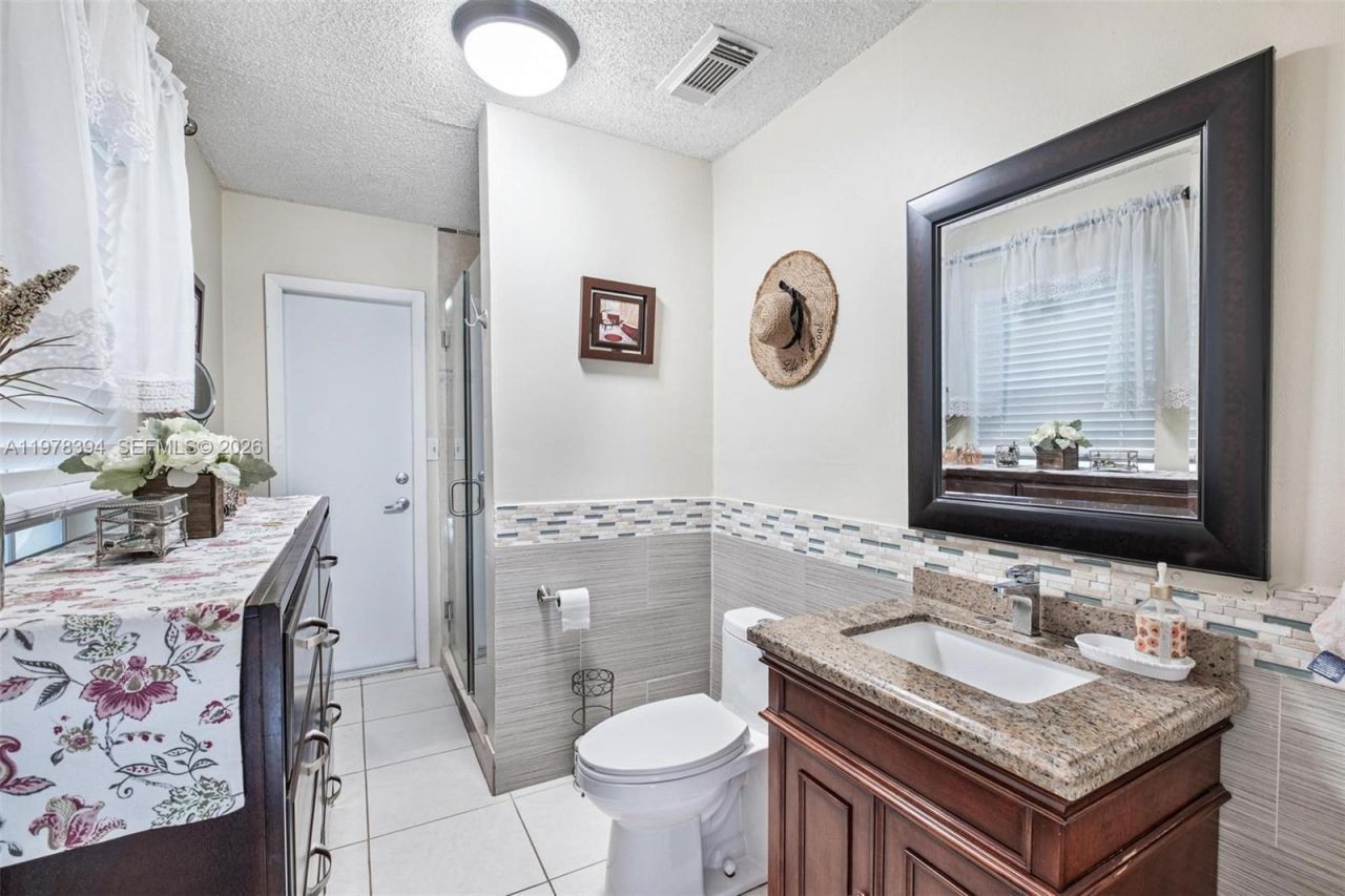 2862 SW 38th Ct , Miami, FL 33134 Photo