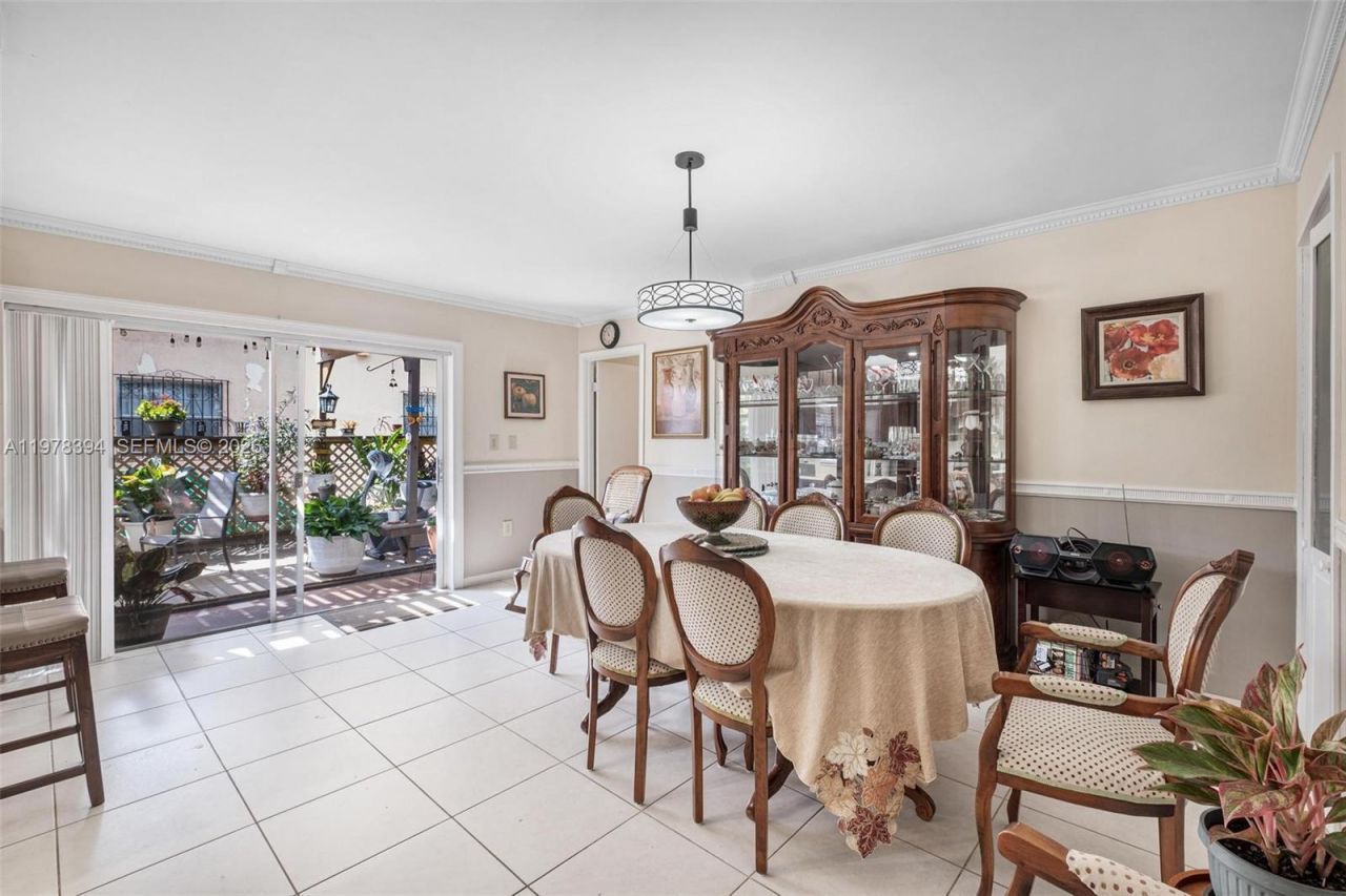 2862 SW 38th Ct , Miami, FL 33134 Photo