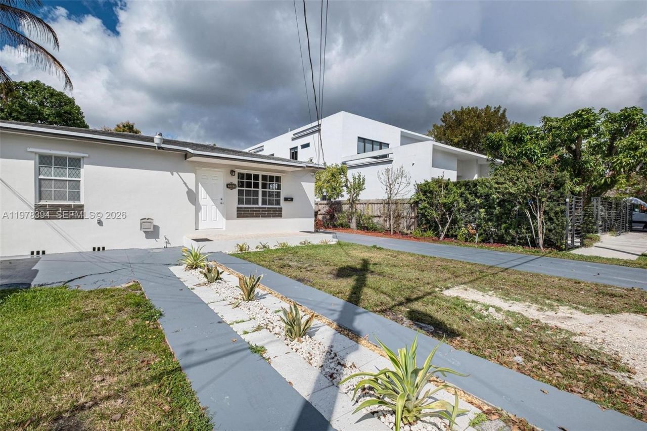 2862 SW 38th Ct , Miami, FL 33134 Photo