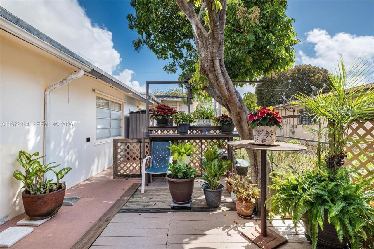 2862 SW 38th Ct , Miami, FL 33134 Photo