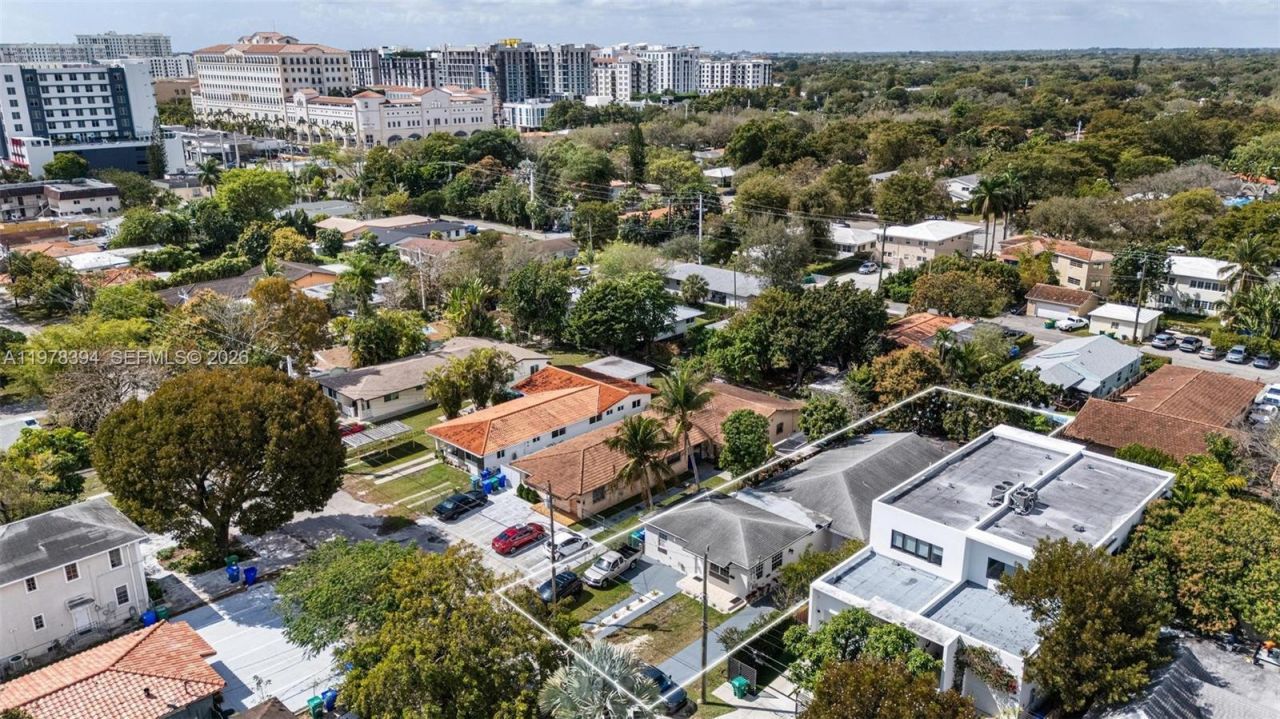 2862 SW 38th Ct , Miami, FL 33134 Photo