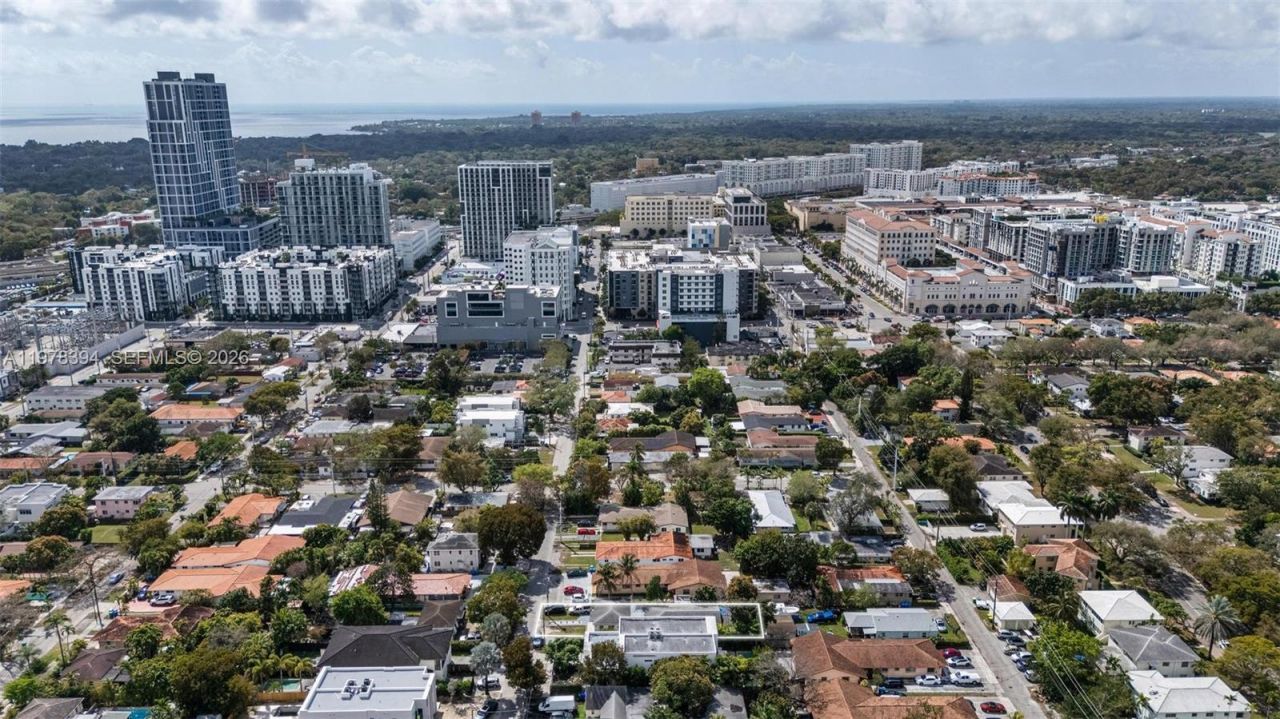 2862 SW 38th Ct , Miami, FL 33134 Photo