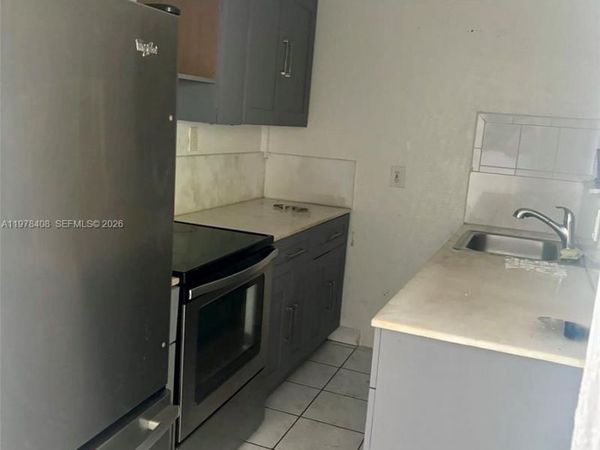 2511 NW 24th St , Miami, FL 33142