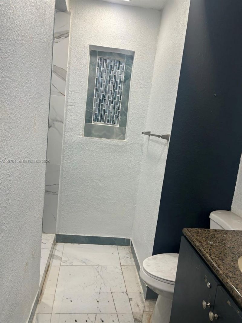 2511 NW 24th St , Miami, FL 33142 Photo