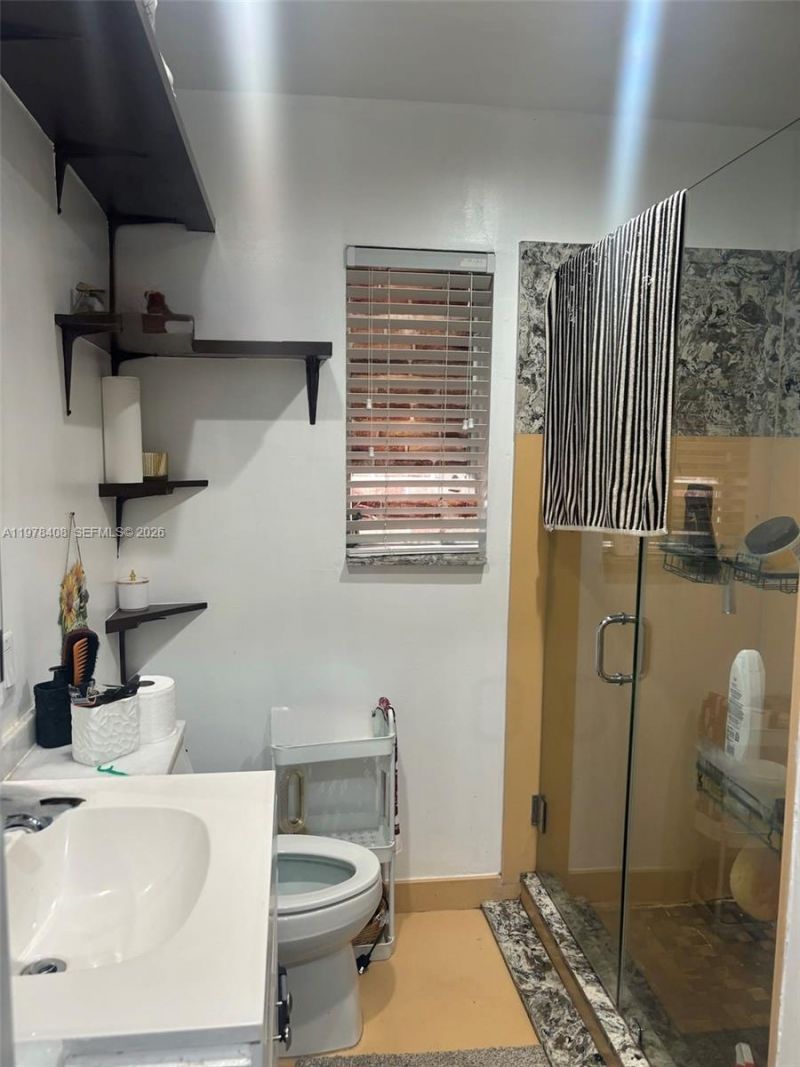 2511 NW 24th St , Miami, FL 33142 Photo