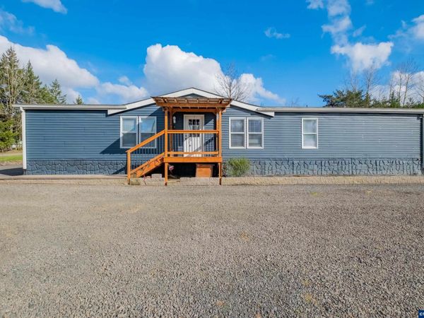 38415 Century Dr NE, Albany, OR 97322