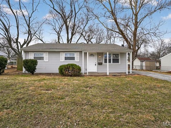 640 Central Parkway , St Louis, MO 63031