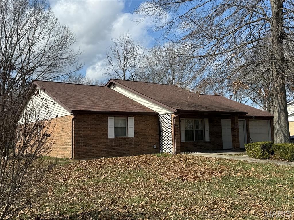 117 Clarence Drive , Red Bud, IL 62278 Main Photo