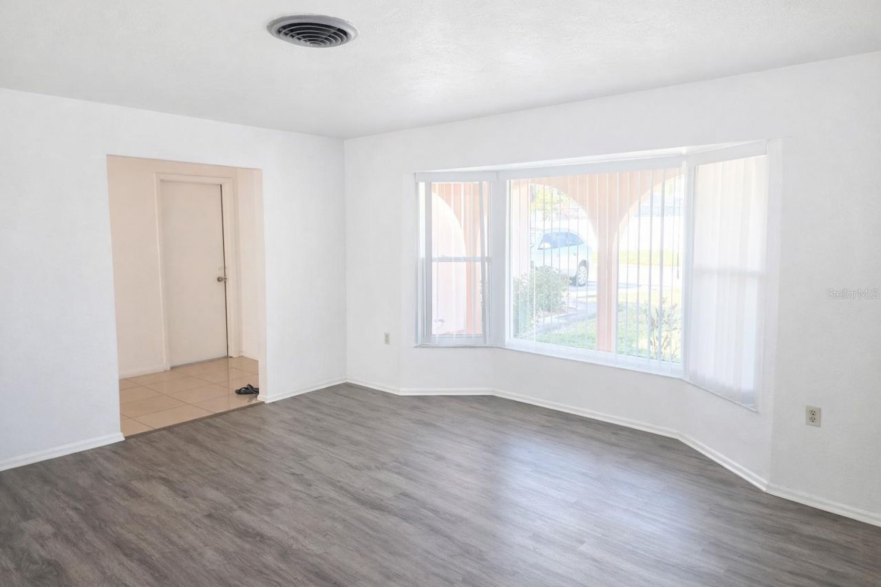 6480 31st Terrace N, Saint Petersburg, FL 33710 Photo