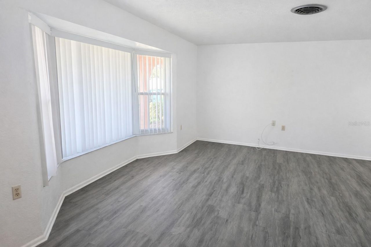 6480 31st Terrace N, Saint Petersburg, FL 33710 Photo