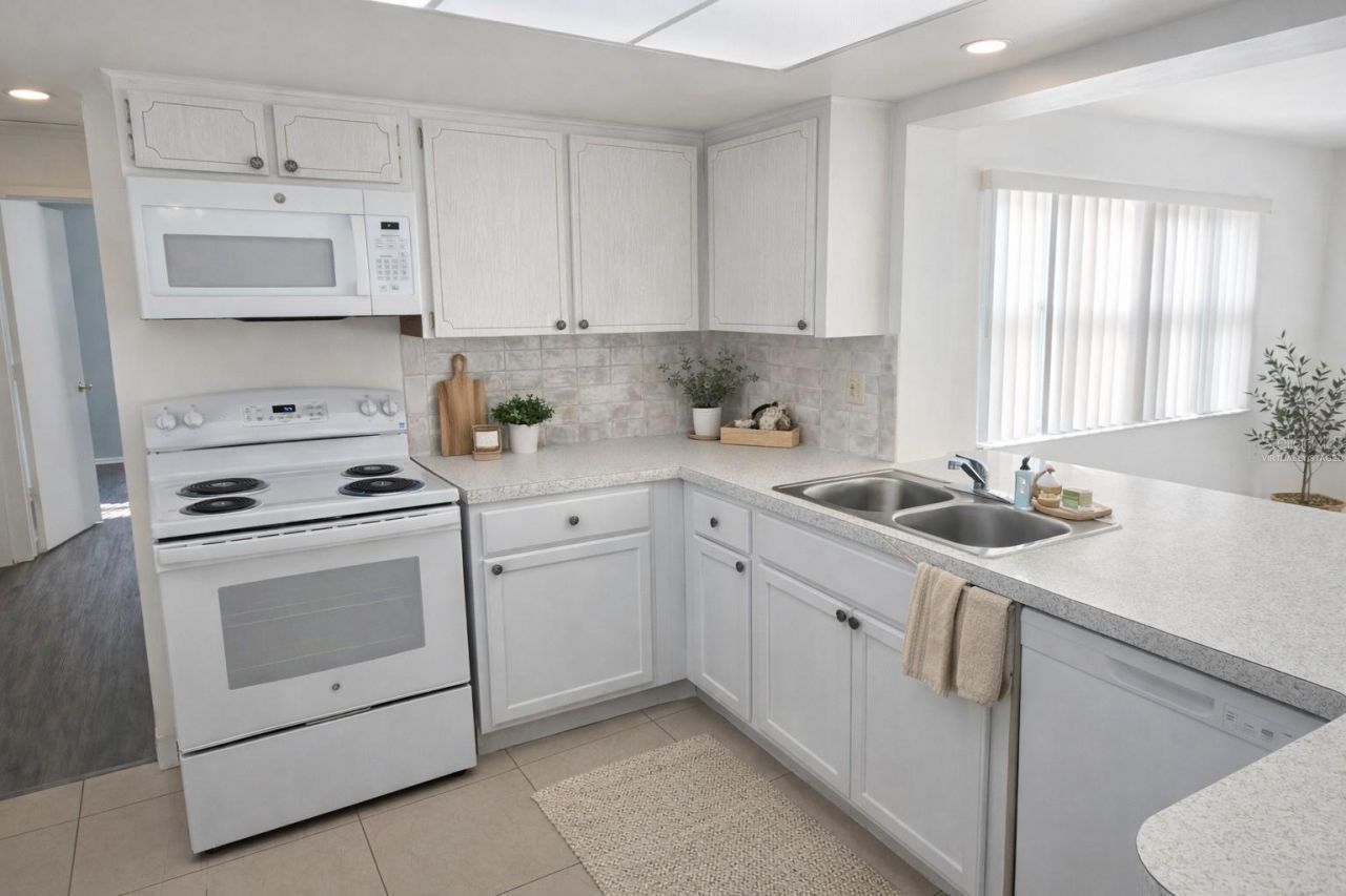 6480 31st Terrace N, Saint Petersburg, FL 33710 Photo