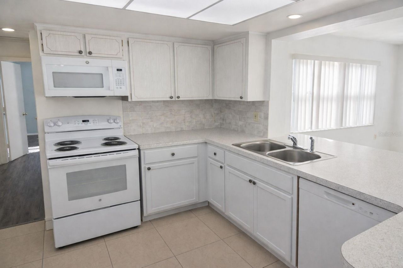 6480 31st Terrace N, Saint Petersburg, FL 33710 Photo