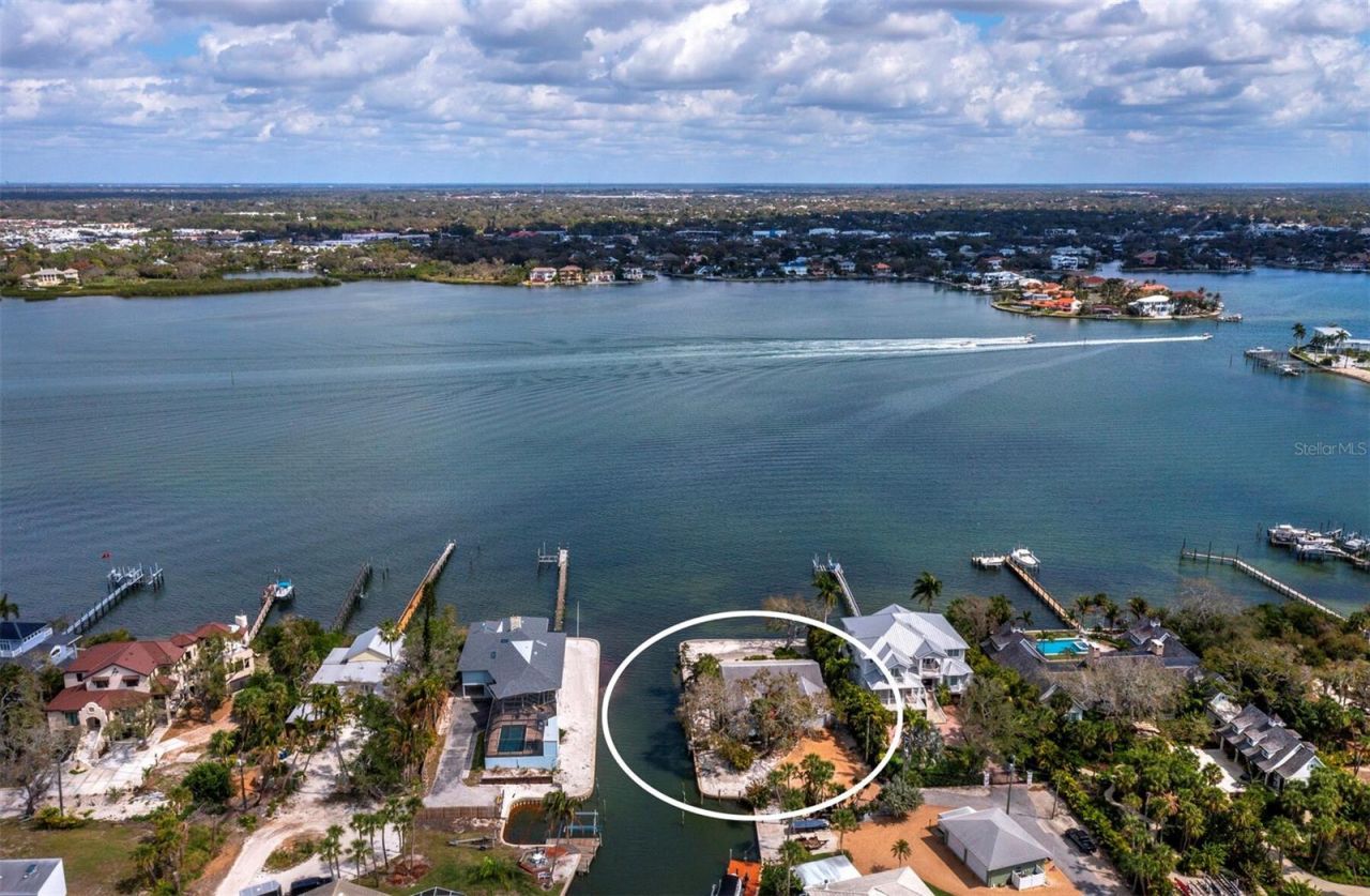 1267 Starboard Lane, Sarasota, FL 34242 Photo