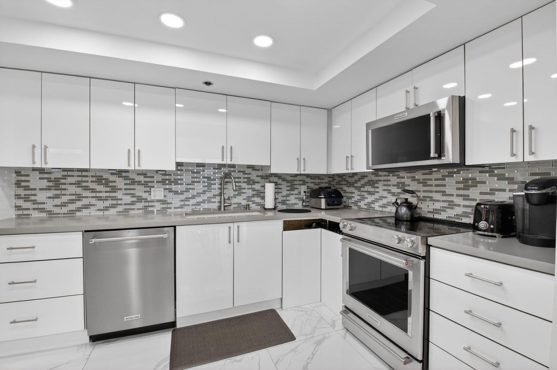 7786 Lakeside Boulevard, Unit 684, Boca Raton, FL 33434 Photo