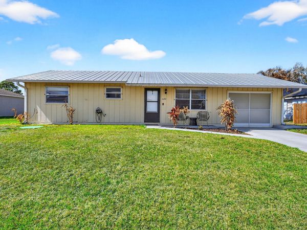 1652 SW Angelico Lane, Port St. Lucie, FL 34984