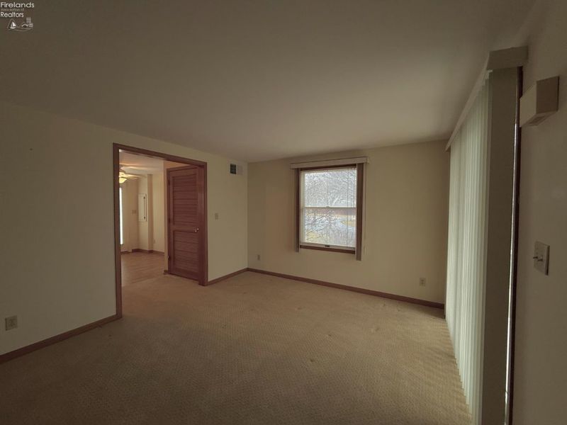 204 N Lakefront Drive, Unit 204, Port Clinton, OH 43452 Photo 5