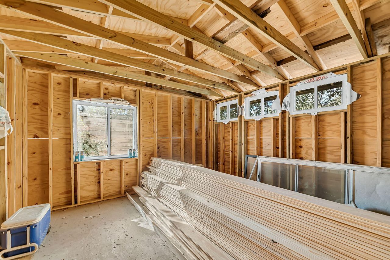 1514 Balsam Street Photo 23