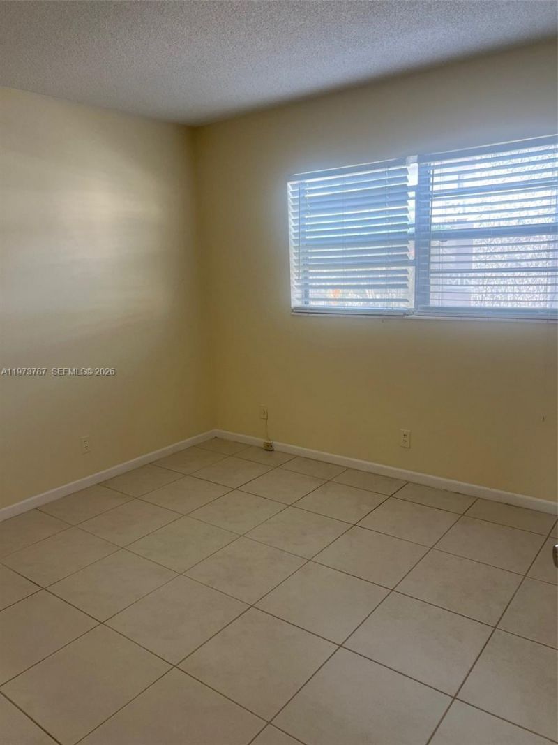 5171 W Oakland Park Blvd , Unit 203, Lauderdale Lakes, FL 33313 Photo