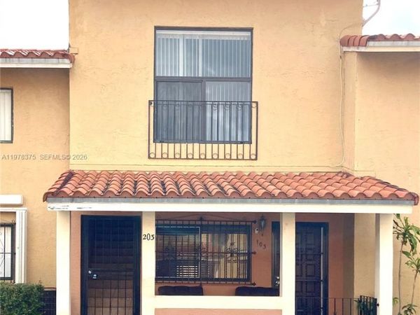 2740 W 62nd St , Unit 203, Hialeah, FL 33016