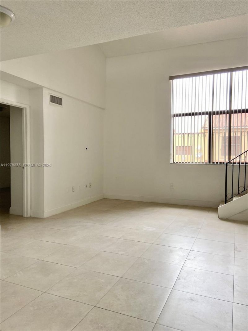 2740 W 62nd St, Unit 203, Hialeah, FL 33016 Photo