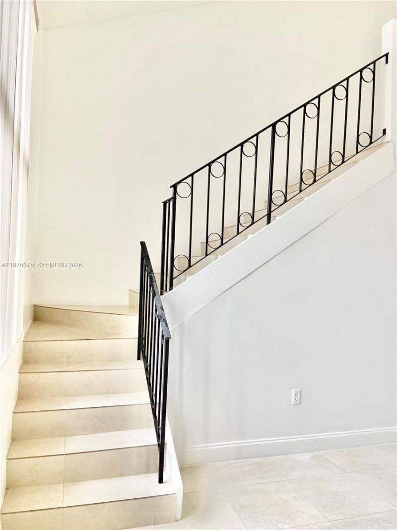 2740 W 62nd St, Unit 203, Hialeah, FL 33016 Photo