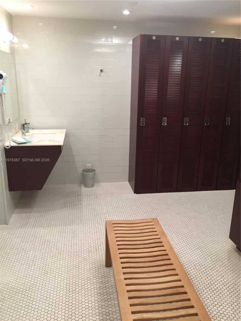 19667 Turnberry Way , Unit 15A, Aventura, FL 33180 Photo