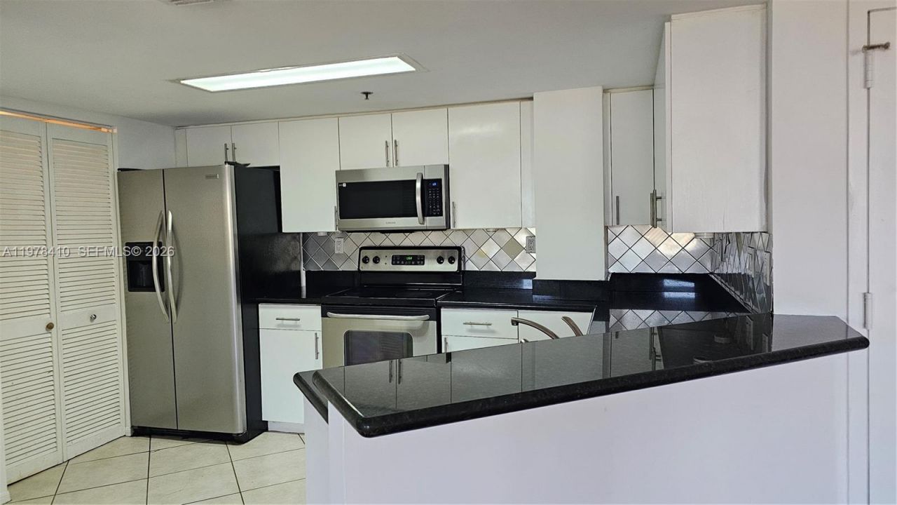2351 Douglas Rd, Unit 801, Miami, FL 33145 Photo