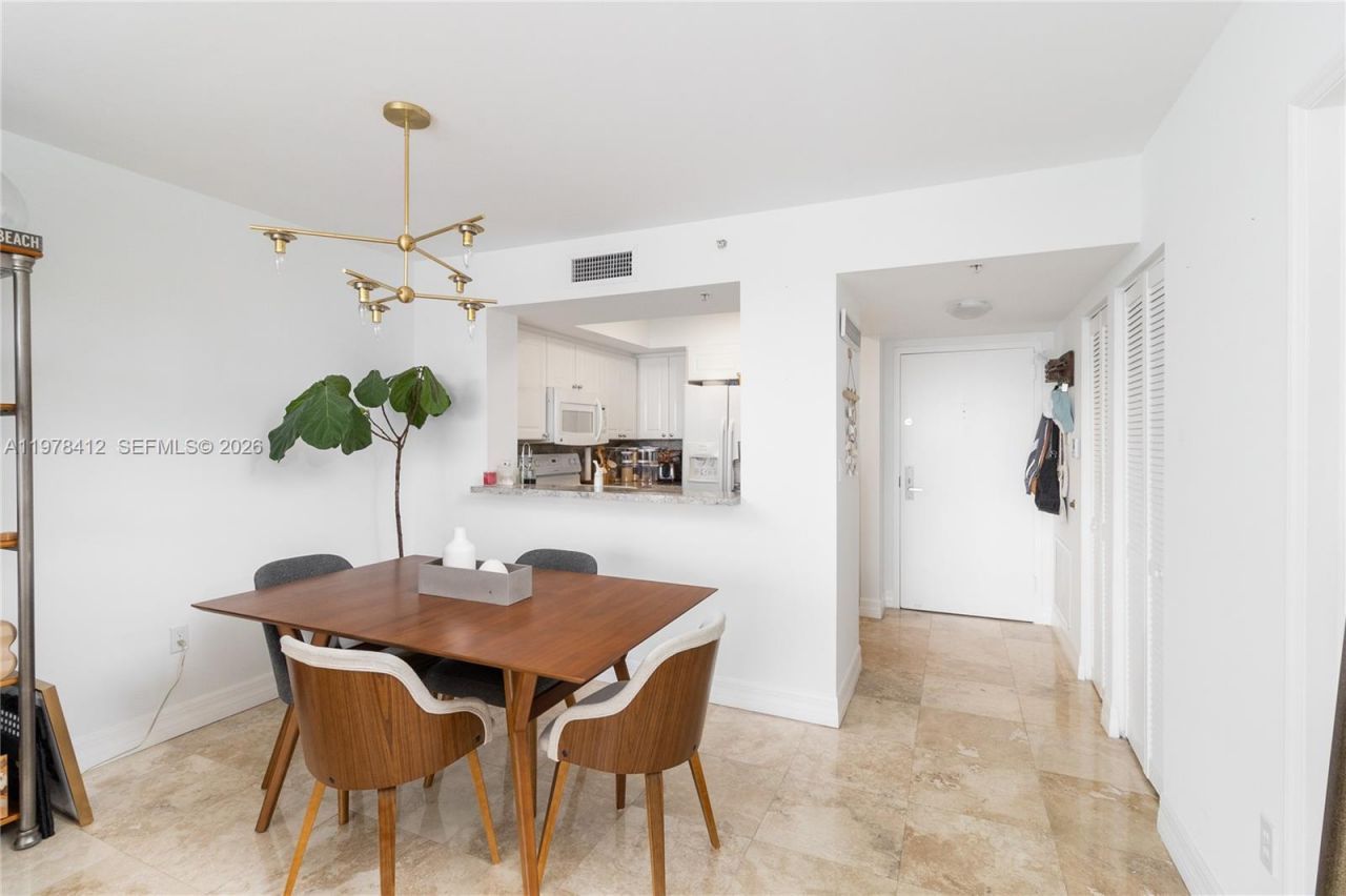 1800 Sunset Harbour Dr , Unit 809, Miami Beach, FL 33139 Photo