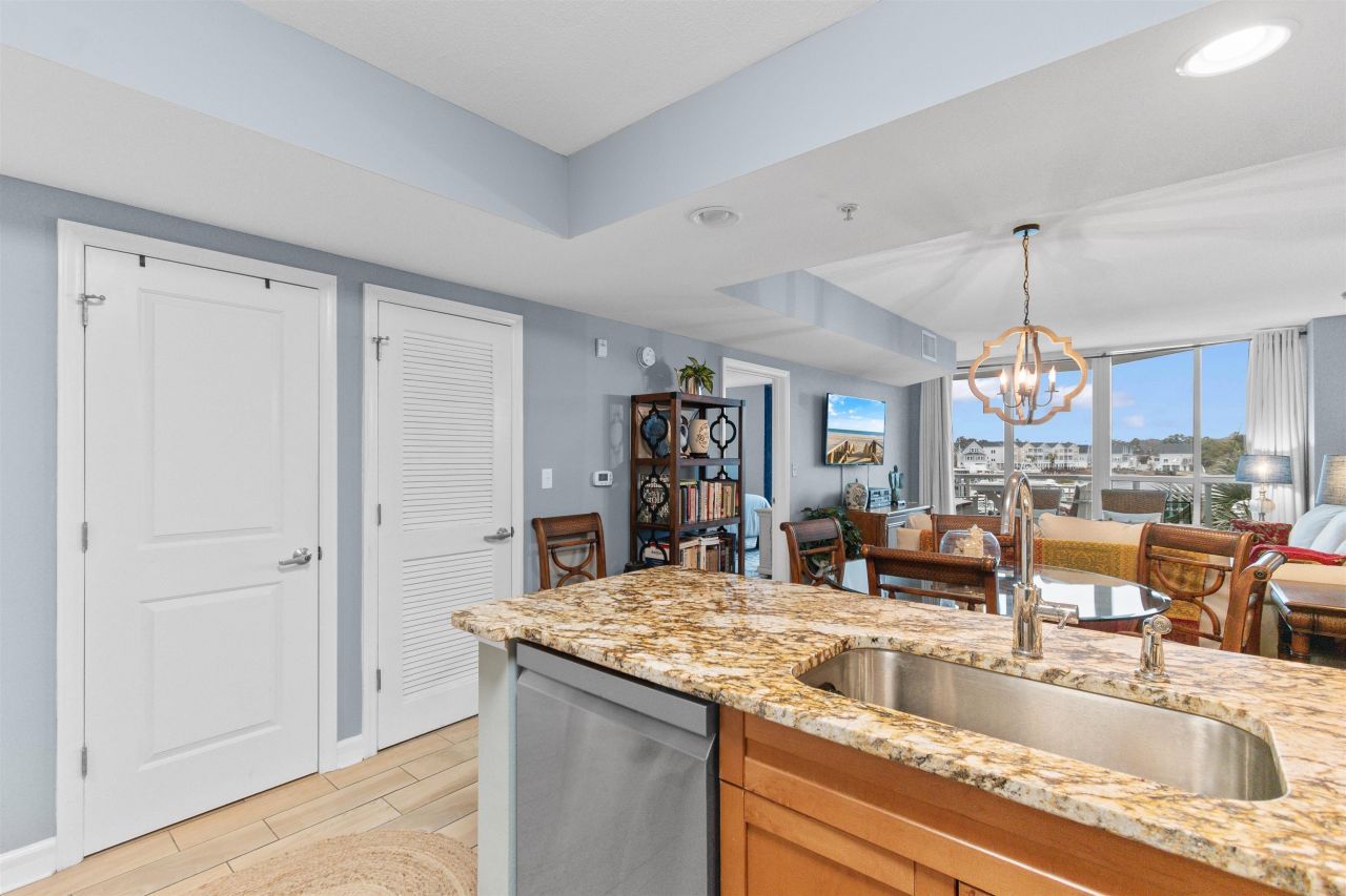 2100 Sea Mountain Hwy. Photo 8