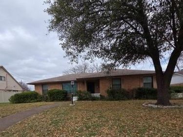 2214 Trinidad Drive, Dallas, TX 75232
