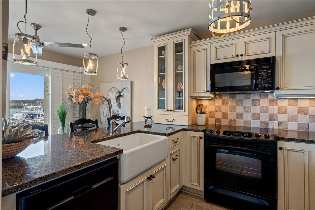 1949 Marsh Oak Lane Photo 35