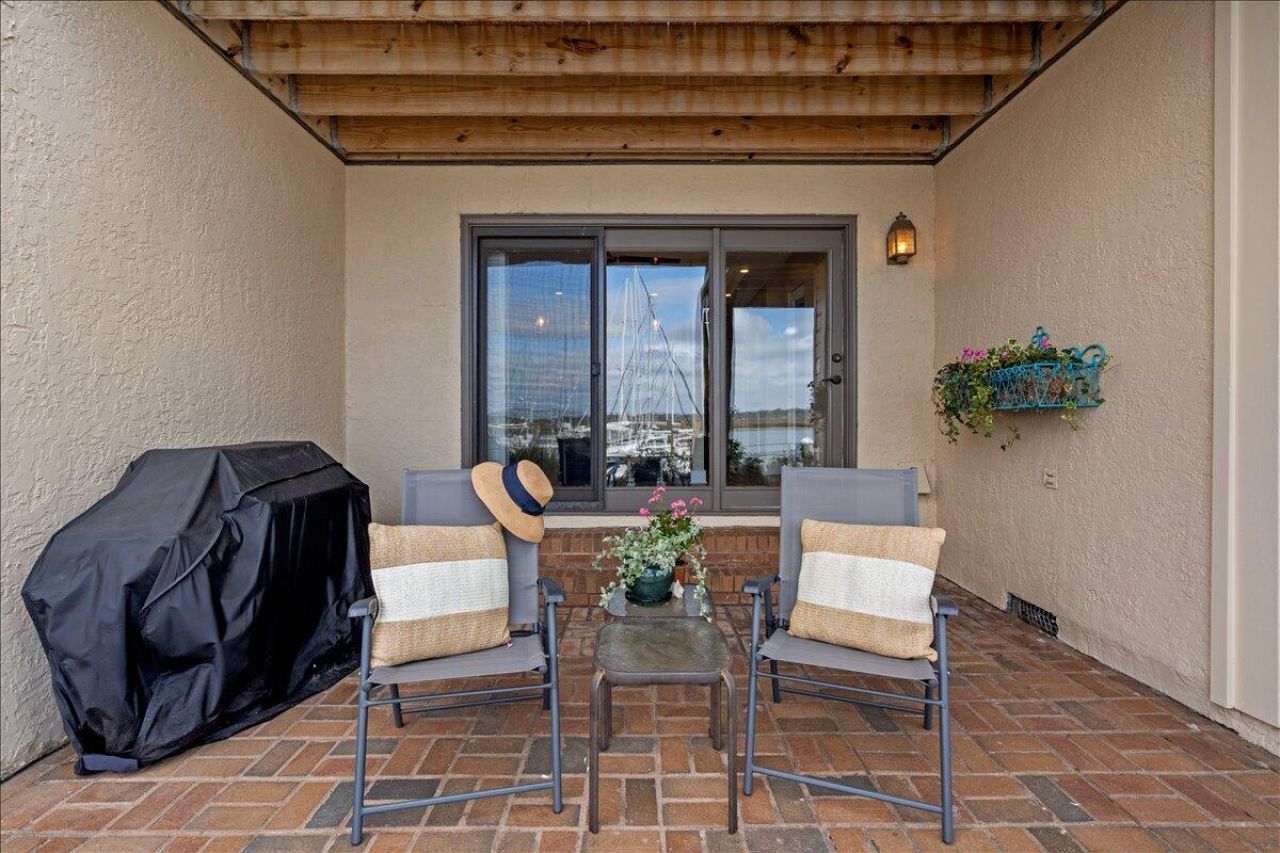 1949 Marsh Oak Lane Photo 43