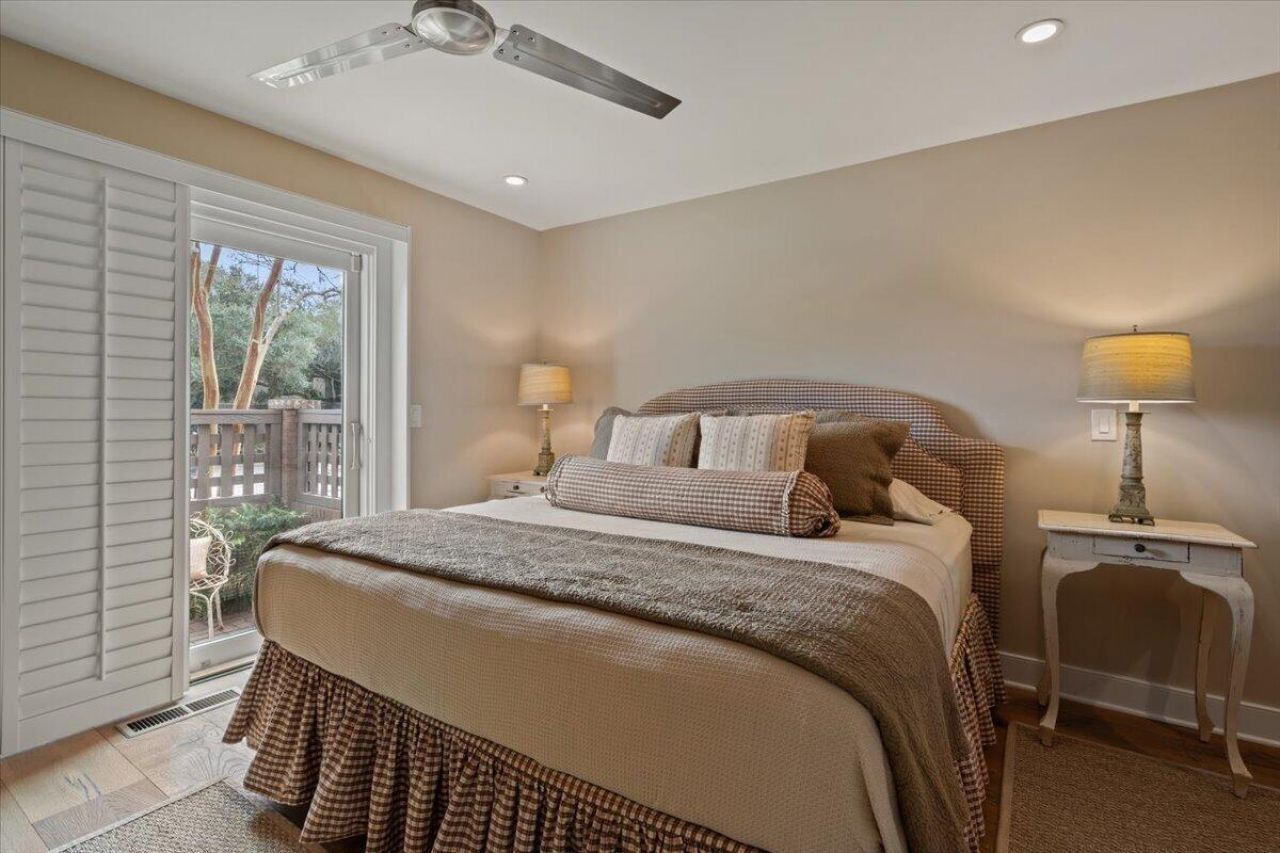 1949 Marsh Oak Lane Photo 48